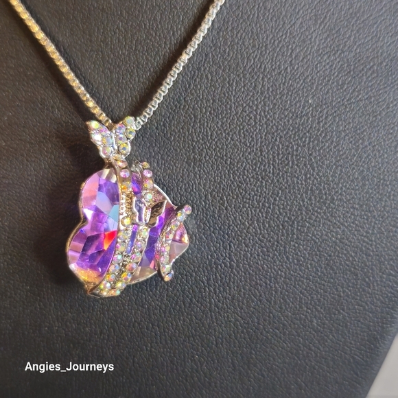 Purple heart pendant 18' silver tone necklace - Picture 4 of 6